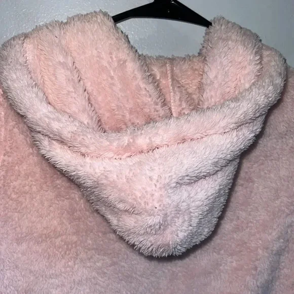 Hollister XS fuzzy pink soft zip up hoodie logo sleeve - Picture 10 of 10